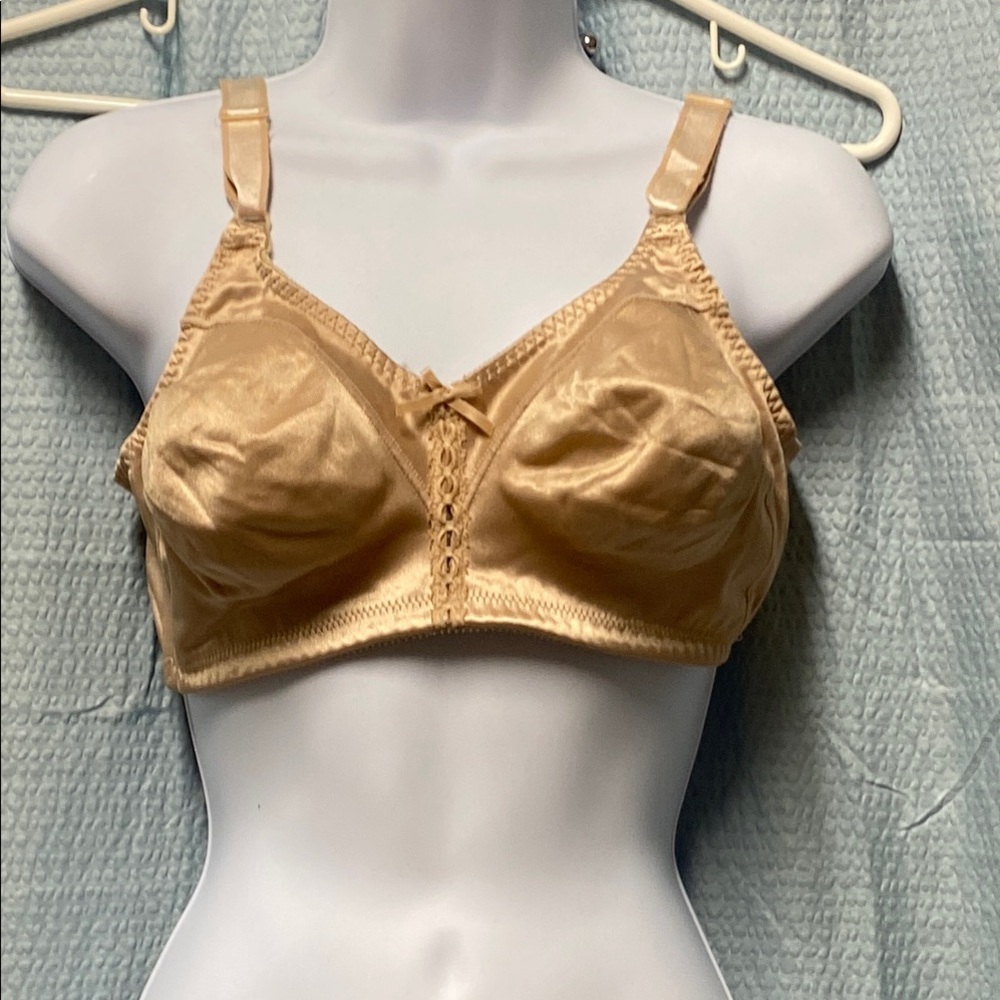 Bali 36D Women's Tan nude bra‎ no underwire soft comfy